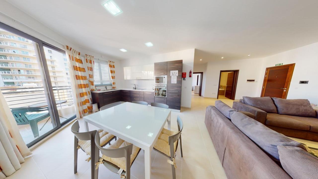 Spacious 2 Bedroom Apartment In Sliema Exterior photo