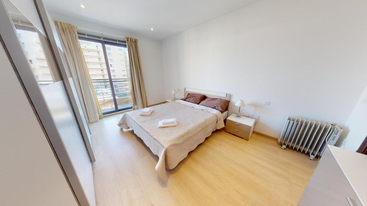 Spacious 2 Bedroom Apartment In Sliema Exterior photo